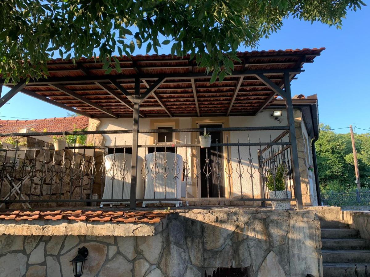 Kuca Za Iznajmljivanje Andrija يوبوسكي المظهر الخارجي الصورة
